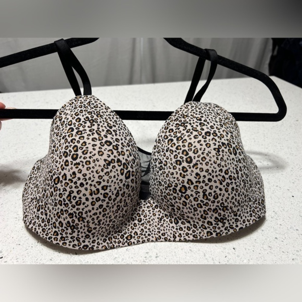 Victorias Secret Wire-Free Cheetah Print Bra Womens‎ 36D